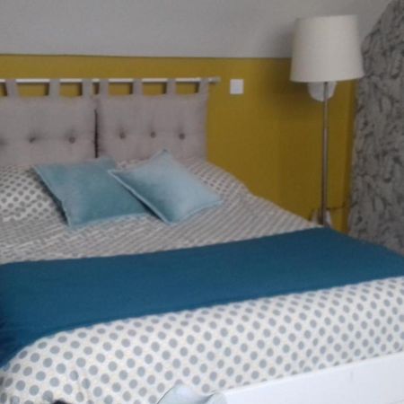 Chambre Dans Maison Privee Awoingt Exteriér fotografie